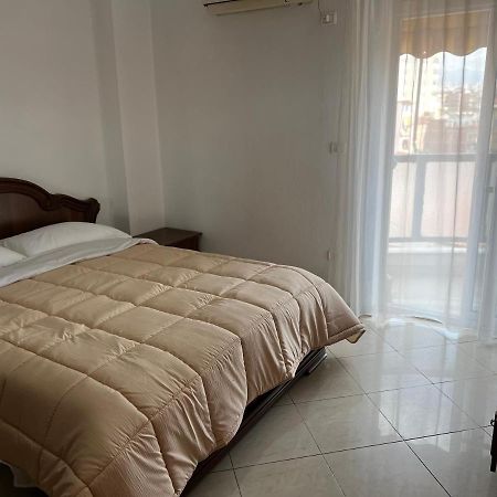 City Central Apartment 2 티라나 외부 사진